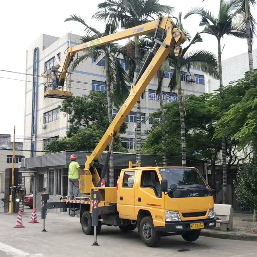 车载式升降机