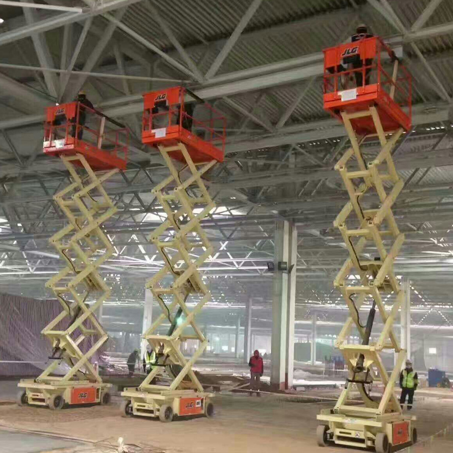 自行剪叉车