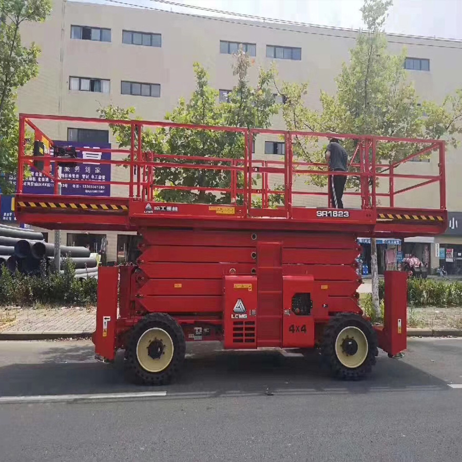 越野剪叉车